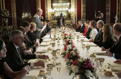 Los Reyes y los Prncipes ofrecen un almuerzo de despedida al Gobierno saliente